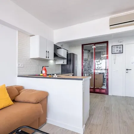 Levante Sky Views - Modern 9th Floor Near Lejlighed