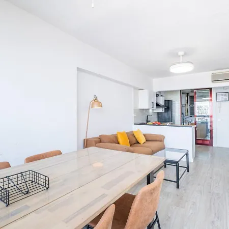 Levante Sky Views - Modern 9th Floor Near דירה