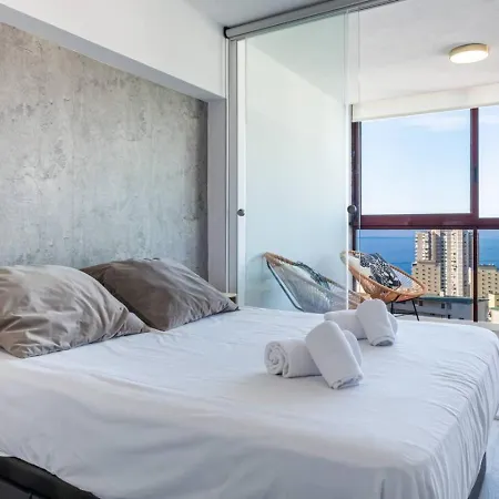 Levante Sky Views - Modern 9th Floor Near 베니돔